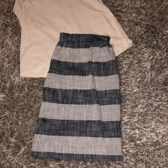 a new day Dresses & Skirts - A new day Blue and white skirt size medium